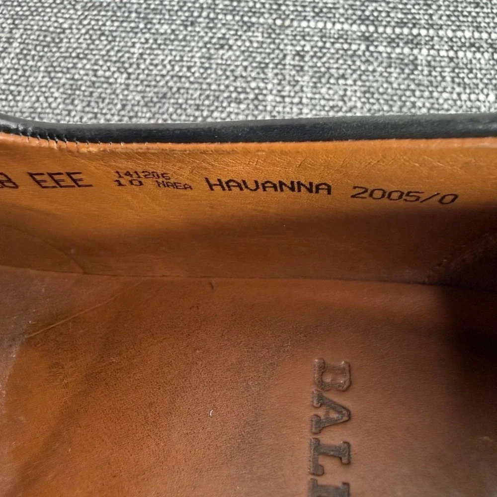 Bally peeling present